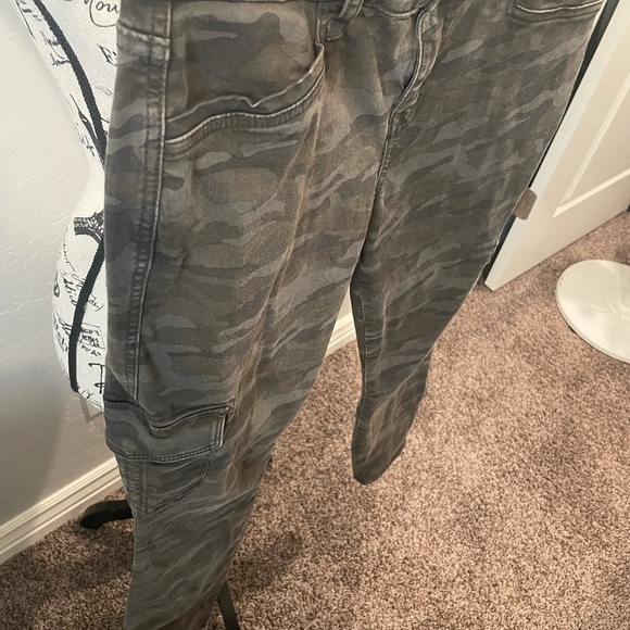 Level 99 Pants - Picture 3 of 9